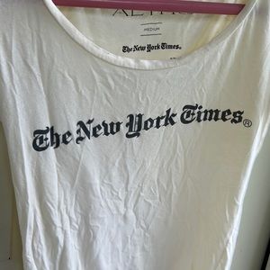 URBAN OUTFITTERS-ALTRU T SHIRT